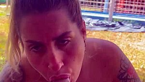 Mi amigo me invitó a la quinta y le terminé chupando la pija