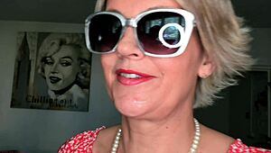 Wow, this mature slut loves cum in mouth!