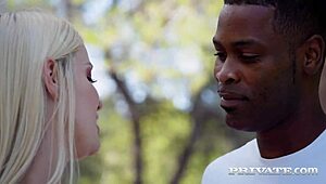 金发Marica Chanelle诱惑BBC好友硬核猛干