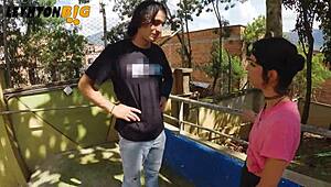 Aprovecho Mis Trucos de Gym Para Follar a la Putita Petite de Mi Vecina!