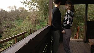 娇小骚18+妹公园野战尖叫差点被抓