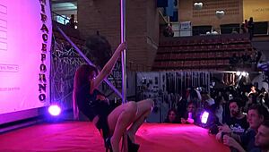 salón erótico de barcelona 2015 mifaceporno, spanish anime hentai event.