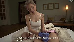 苗条巨乳护士提供激烈的急救，用疯狂骑乘在POV中