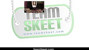 按摩师从性感客户妹子那里得到深喉口交