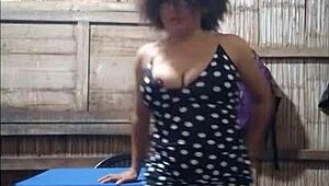 婆婆输赌后拍自制视频发给继子