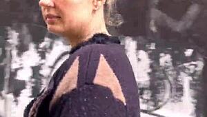 Hot patricinha with pink pussy climbs hill craving street action