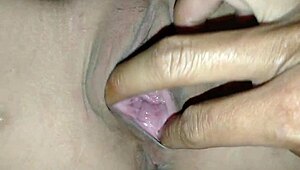 与19岁中国大学生少女18+的快速性爱在蒸腾宿舍