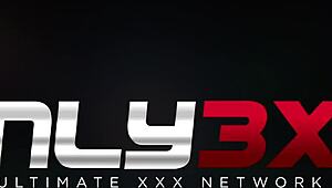 Veronica Leal和John激烈肛交内射！多棒的场景！