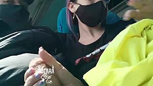 Horny girlfriend sneaks a deepthroat session on a bus ride to Bogota