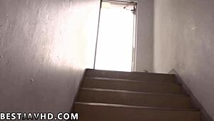 苗条亚洲性感美女渴望狂野鸡巴动作