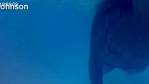 Melissa the Mermaid, Man I’m Trippin’ Over Her Poolside Curves and Brown Eyes