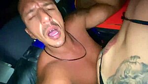 Famosinha from Insta hops in car with strangers for wild riding fun 😂