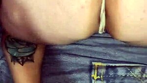 Me gusta que me COJAN la garganta y me DEN de perrito por mi chincheta mojada