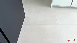 叫妓女水管工来个水管妓女上门！