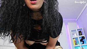 Agatha D日常振动到高潮在迷你裙！🔥