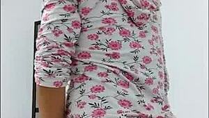 Curvy Milf Dances with Stunning Ass and Shows Big Nipples in Homemade Clip