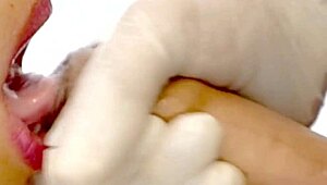 日本美女近距离后入式猛烈抽插在狭窄处