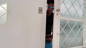 Novinho Tarado Spies On Tiffany Montavani And Pounds Her Hard