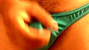 Hey, check out this fucking trim video, so hot! 🔥
