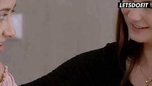 浪漫的女同性恋性爱比学习好多了