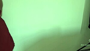 Amateur Flashes And Gives Explosive Homemade Handjob Leading To Cumshot!