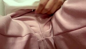 Umm, late at 3 AM I just wanna masturbate so bad... lotsa naughty juice comin out!!