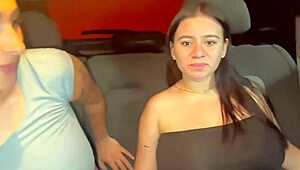 火辣孕友用狂野性爱回报陌生人