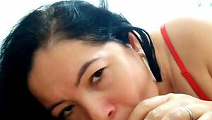 亚洲黑发妹口交吞光每一滴精液