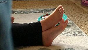 Cute hidden feet in candid fetish view