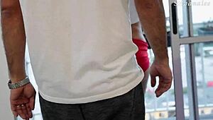 Tourist SoldierHugeCock makes big-ass Silvana Lee moan with balloon fetish play