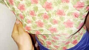 mis amigos cogiendo y yo en el baño con morrita enfiestada!