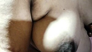 印度desi继兄求继妹帮忙亲密玩穴