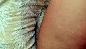 大黑屌猛干巨臀金发辣妹