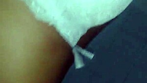 Mira como chupo la verga de mi jefe para un salario apropiado