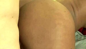 Ebony Amateur Receives A Big Load On Her Ass