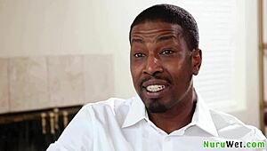 金发美女Kenzie Taylor裸体ヌル按摩黑人Isiah Maxwell