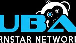 Sexy Britney shows off her amazing curves 😍