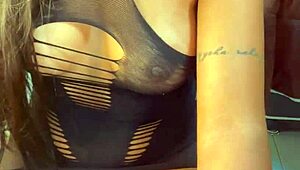 want me to lick that pussy?