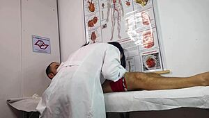 护士用原始技巧处理第一个病人的硬勃起