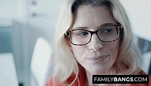 Hey Mommy, got a hot lesbian surprise for you!