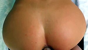 i can’t believe how her ass gapes open after anal plug and huge cock. it’s insane seeing that wide creampie!