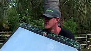 Ava Devine La Séance Photo Dérâpe En Séance Anale Torride Cul Détruit Et Bouche Inondée