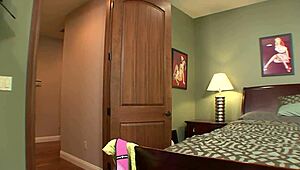 Slutty mouth gets filled with cum after quick rough sex