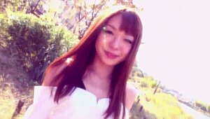 日本人妖模特Ayaka Eikura在模特合集中主演火辣口交行动。第1卷揭幕