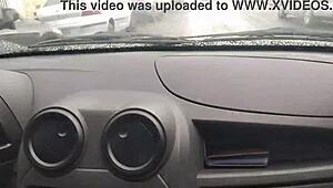 eu to fazendo uber e a mulher do vizinho deu um boquete delicioso no carro pra mim