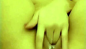 WOW, Caught Her in MASTURBAZIONE and She Didn’t Even Stop!