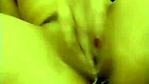 WOW, Caught Her in MASTURBAZIONE and She Didn’t Even Stop!