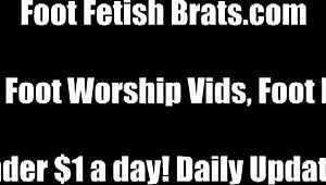 i make these bitches worship my feet, licking and sucking