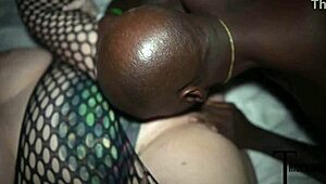 Wow, big booty blonde milf craves bbc at the trap for raw action