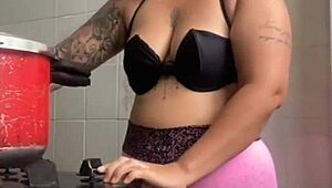 making dinner for hubby’s friend, knowing i’m their dessert